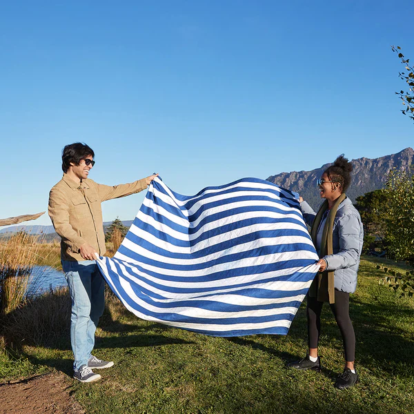 Dock & Bay Picnic Blanket - Whitsunday Blue - Image 4