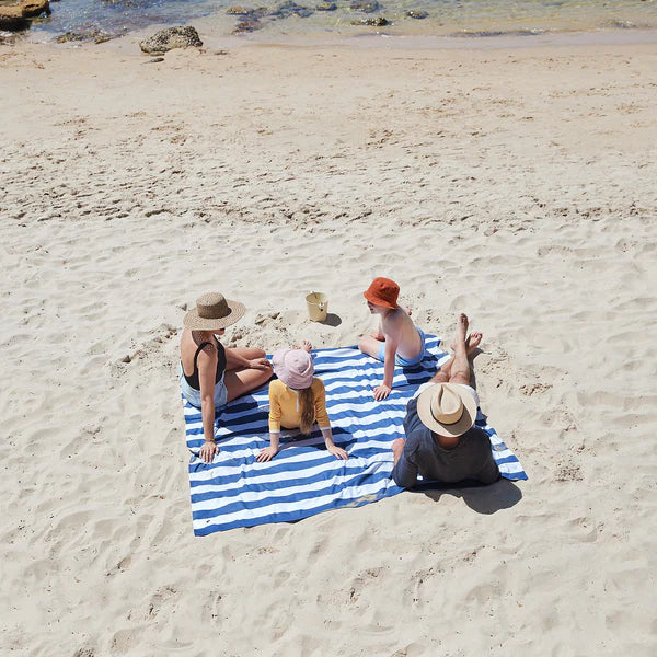 Dock & Bay Quick Dry Beach Towel - Whitsunday Blue - Image 10