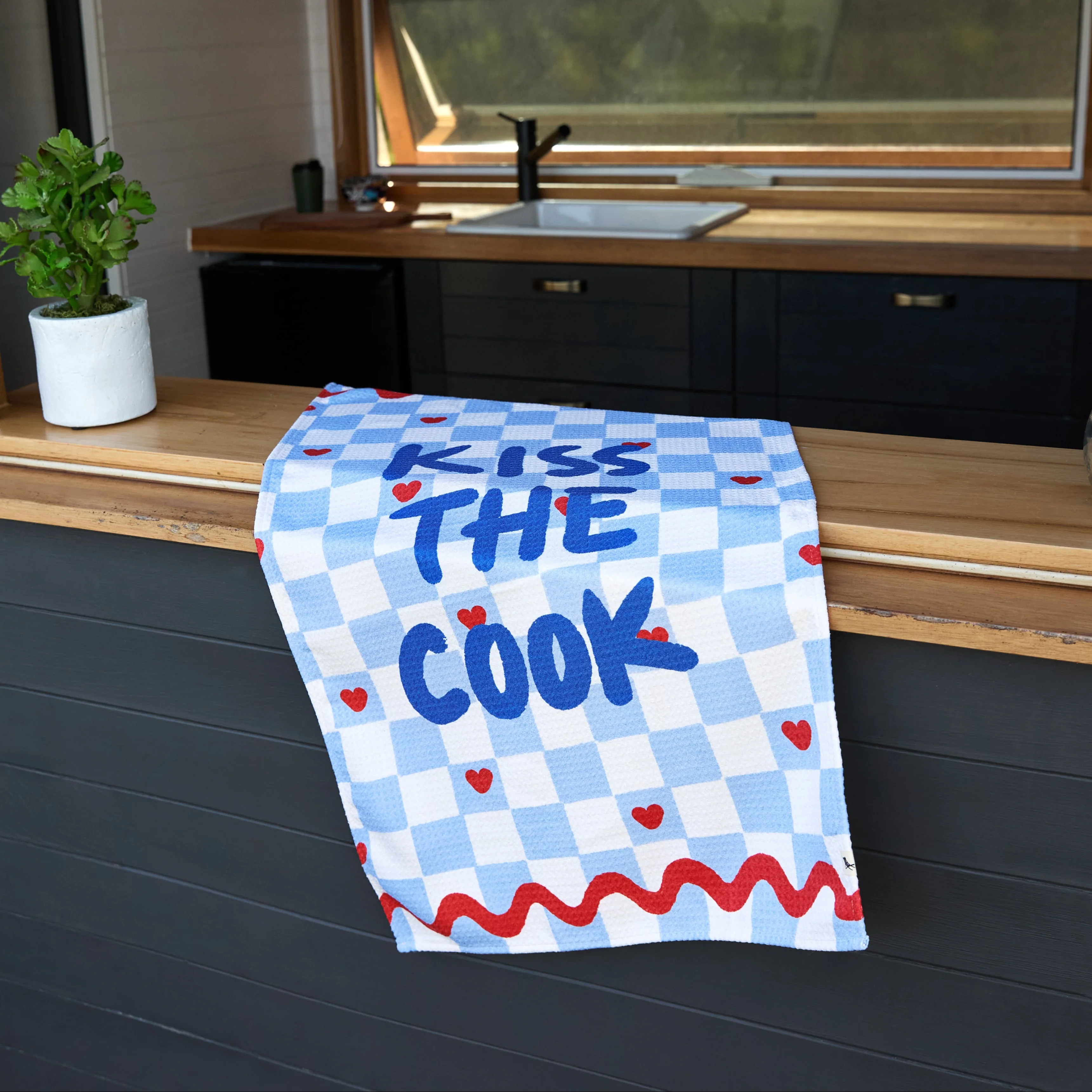 Dock & Bay Tea Towel - Kiss the Cook - Image 3