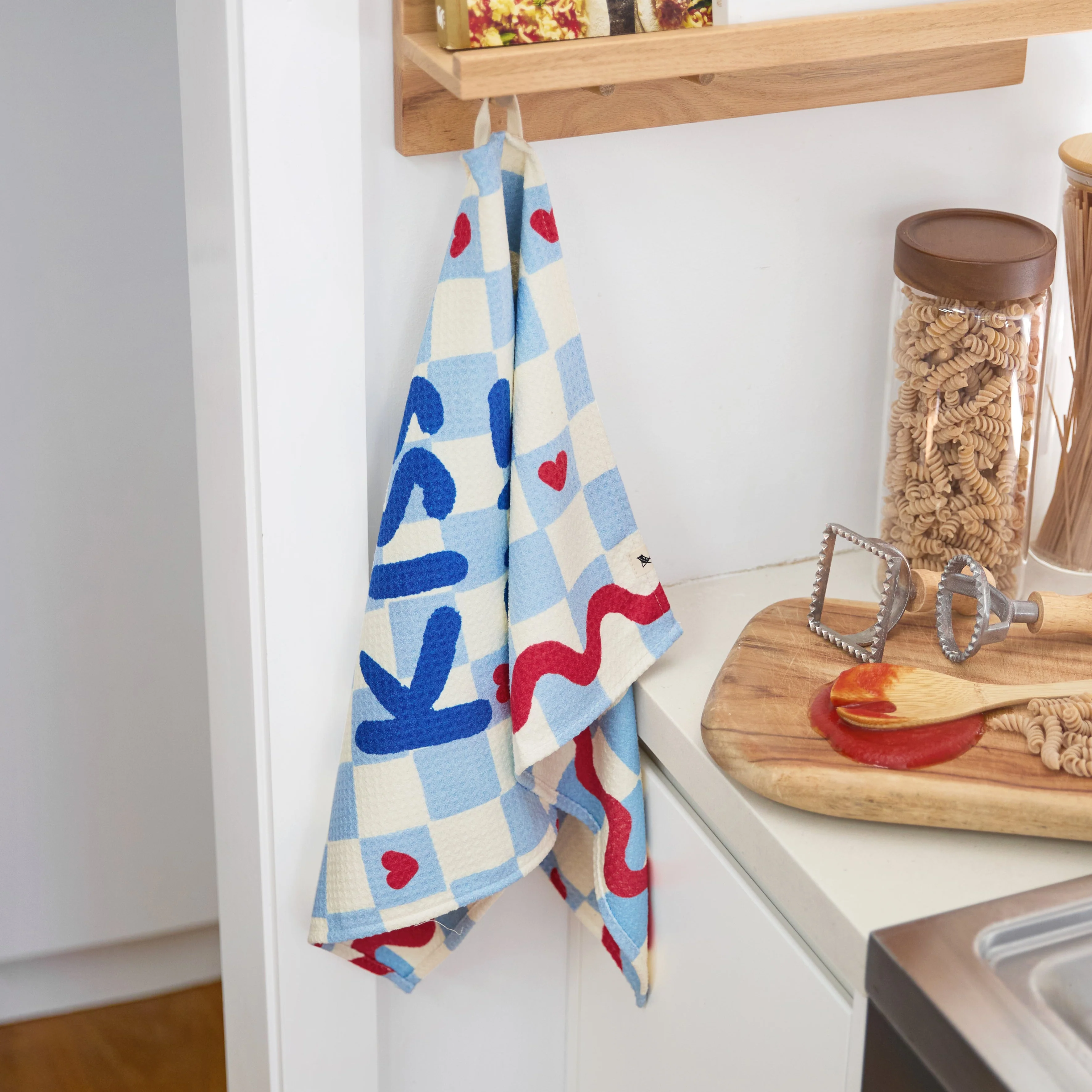 Dock & Bay Tea Towel - Kiss the Cook - Image 4