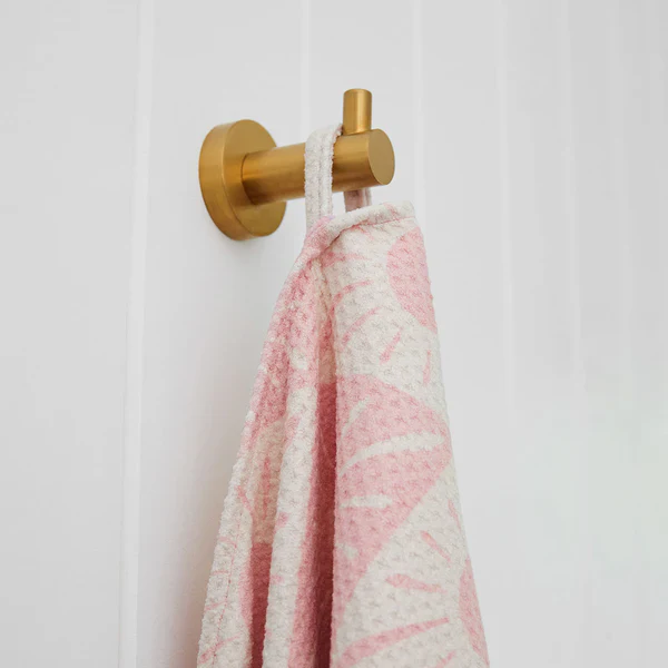 Dock & Bay Hand Towel - Diamond Pink - Image 3